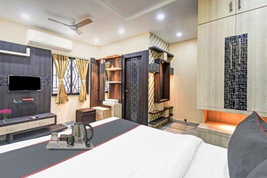 Dharmatala Inn Калькутта Экстерьер фото